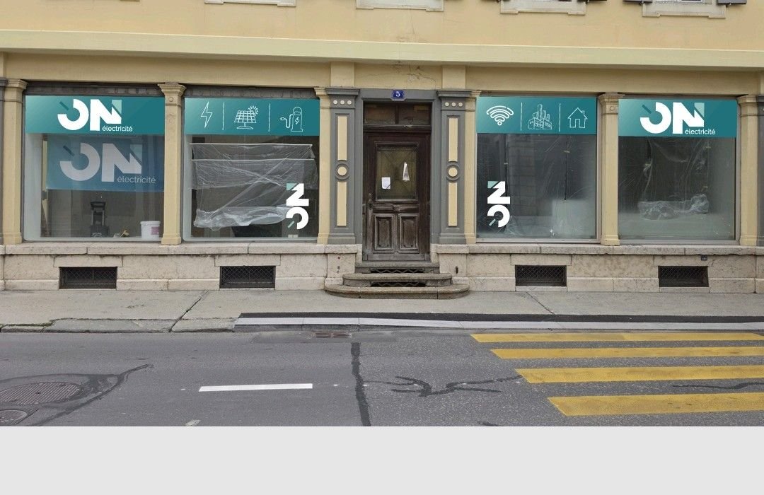 Vitrine adhésive pour JN Électricité