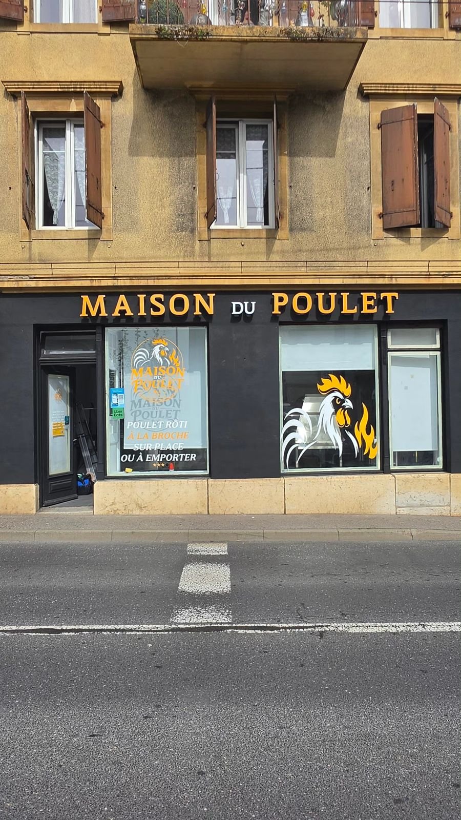 Enseigne & vitrine pour Maison du Poulet