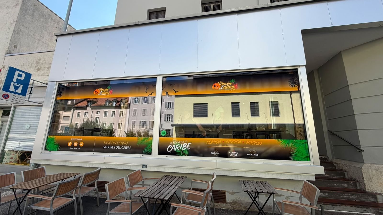 Vitrine adhésive pour Rincón Latino